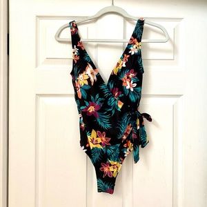 NWOT ModCloth Tropical Print One-Piece Bathing Suit